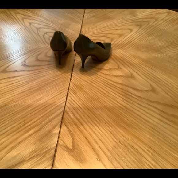 Shoes - Picture 4 of 4